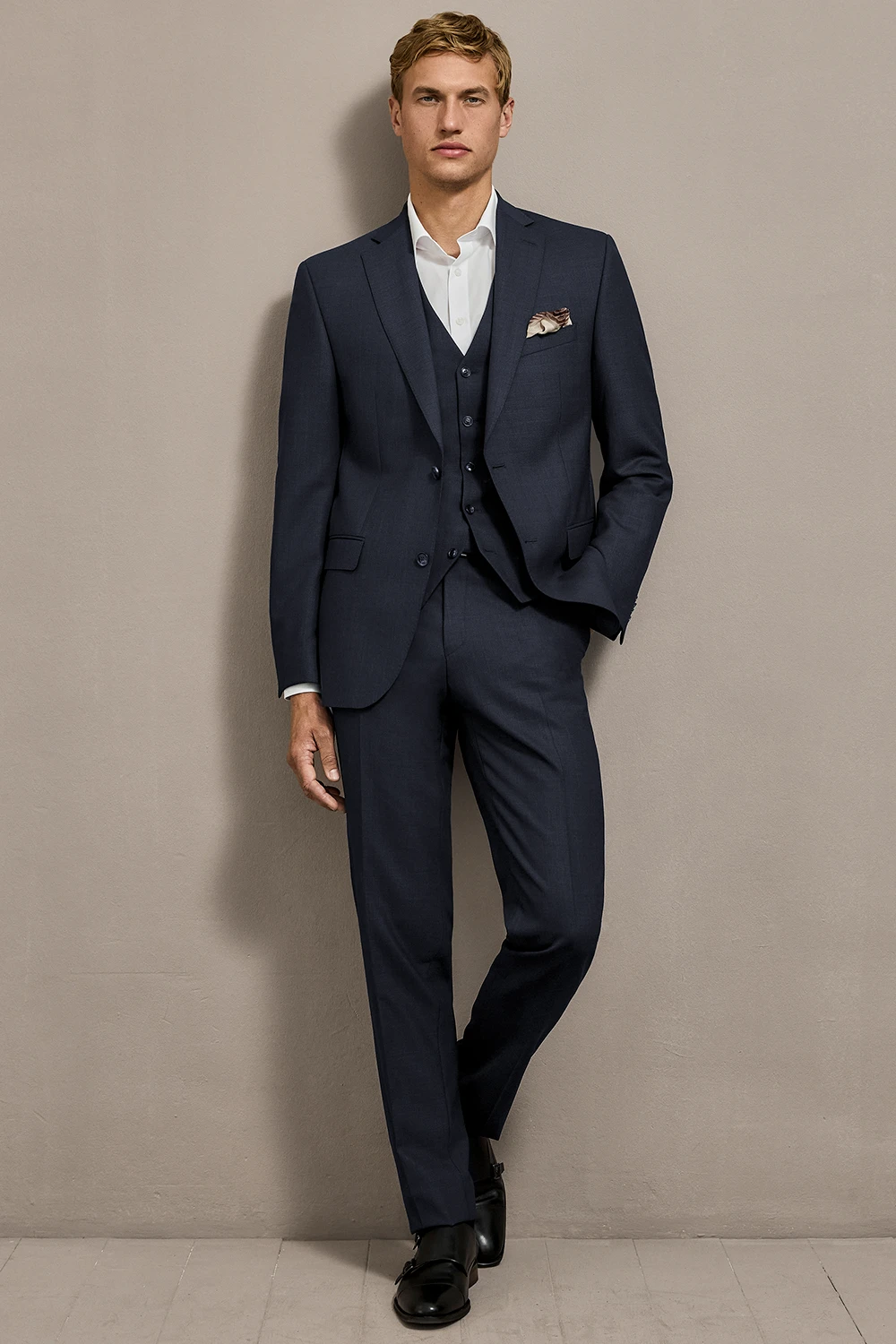 Carl Gross modern fit sötétkék öltöny 00.071S0/63